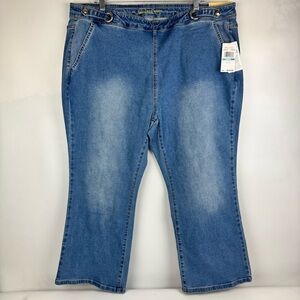 Michael Kors Selma cropped flare Women's plus size jeans.  Size 20 NWT